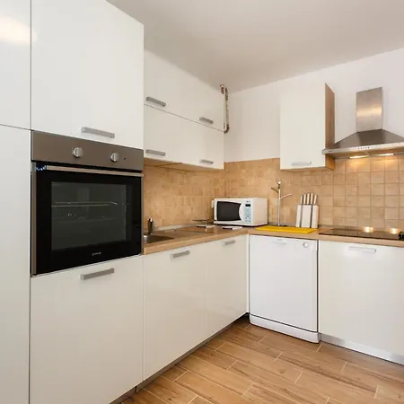 Cozy And Trendy Krk Апартаменты *