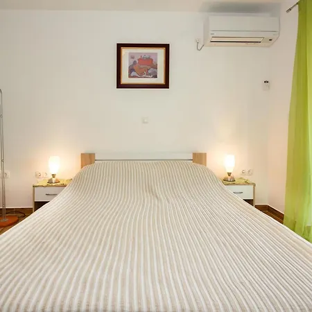 Cozy And Trendy Krk Апартаменты Крк